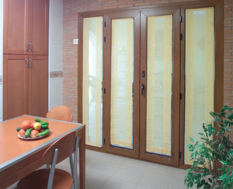 Cortina Plegable Persianas Martinez Blanquer SL